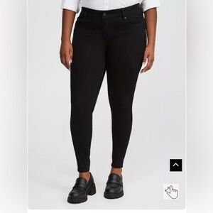 26 - torrid Bombshell Skinny Jeans